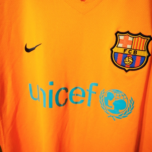 Barcelona 2006/2008 Away Jersey – Lionel Messi #19 – Size L – Orange Nike Shirt - Picture 4 of 12
